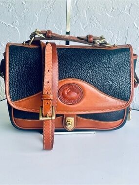 VINTAGE DOONEY & BOURKE REGAL   LARGE CARRIER CLASSIC DARK NAVY